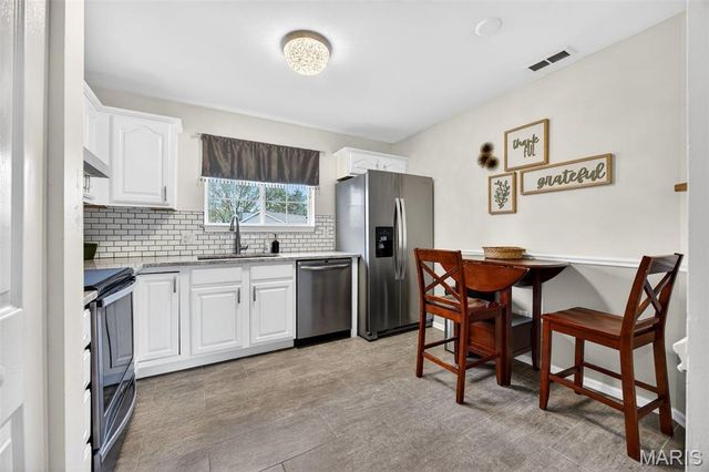 74 Sugar Glen Court, St Peters, MO 63376