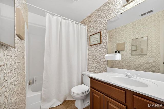 74 Sugar Glen Court, St Peters, MO 63376