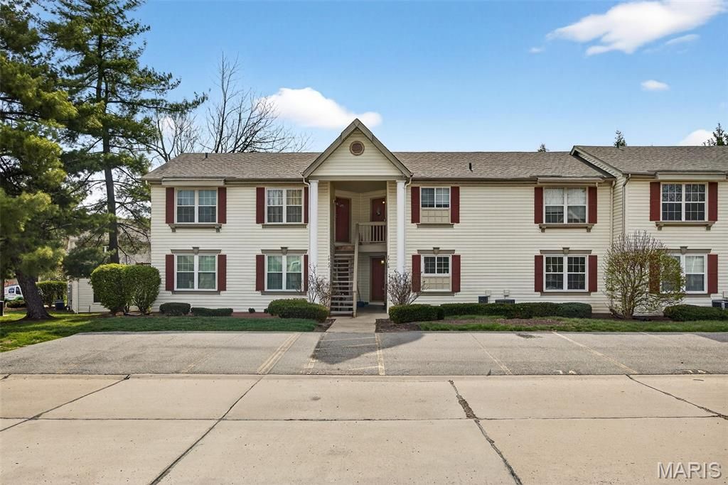 74 Sugar Glen Court, St Peters, MO 63376