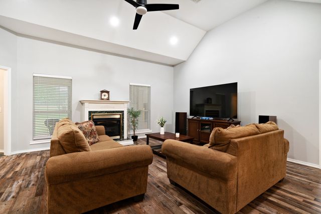 2735 Meadow Lane, Reno, TX 75462