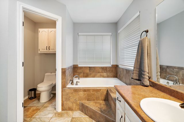 2735 Meadow Lane, Reno, TX 75462