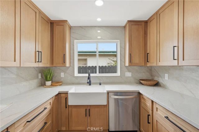 3308 Faust, Long Beach, CA 90808