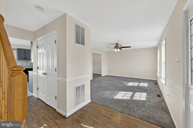 245 BAER OAK DR, Maurertown, VA 22644