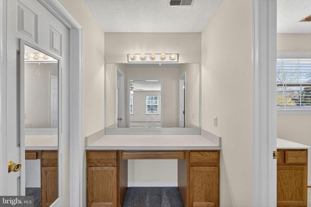 245 BAER OAK DR, Maurertown, VA 22644