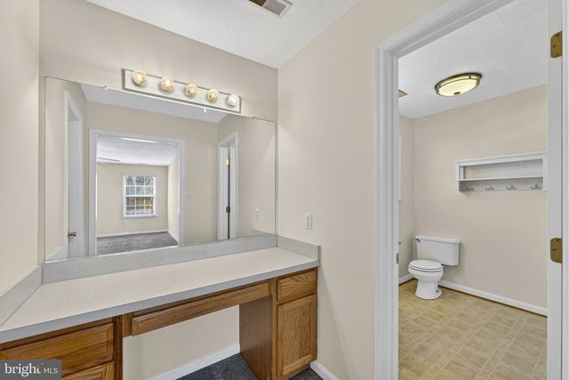 245 BAER OAK DR, Maurertown, VA 22644