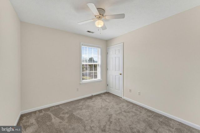 245 BAER OAK DR, Maurertown, VA 22644
