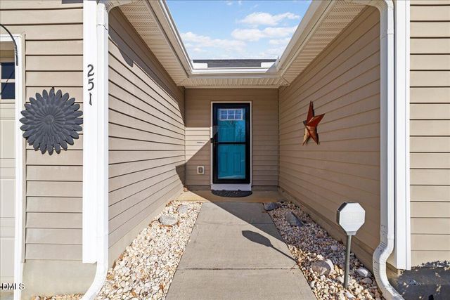 251 Fieldspar Lane, Clayton, NC 27520