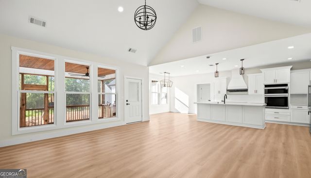 998 folds Road, Carrollton, GA 30116