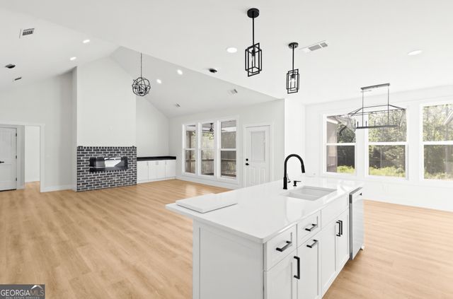 998 folds Road, Carrollton, GA 30116