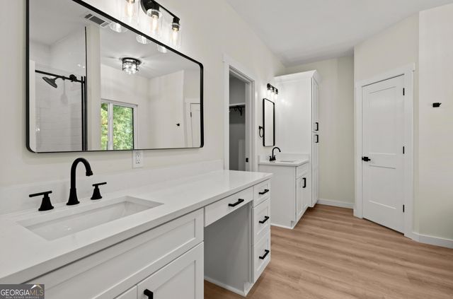 998 folds Road, Carrollton, GA 30116