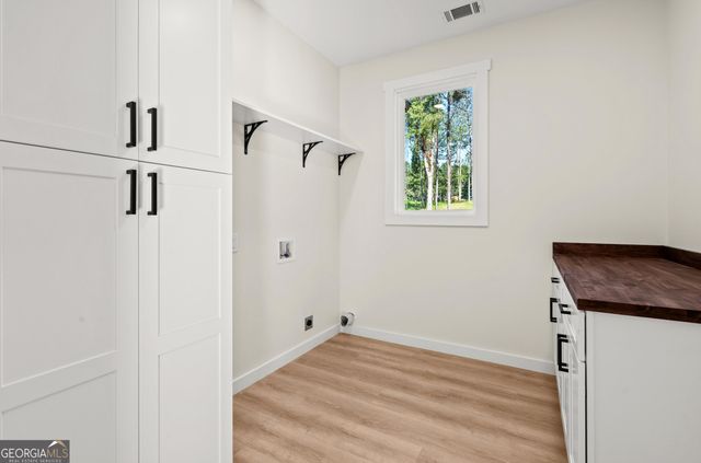 998 folds Road, Carrollton, GA 30116