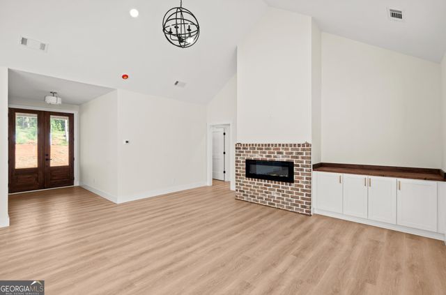 998 folds Road, Carrollton, GA 30116