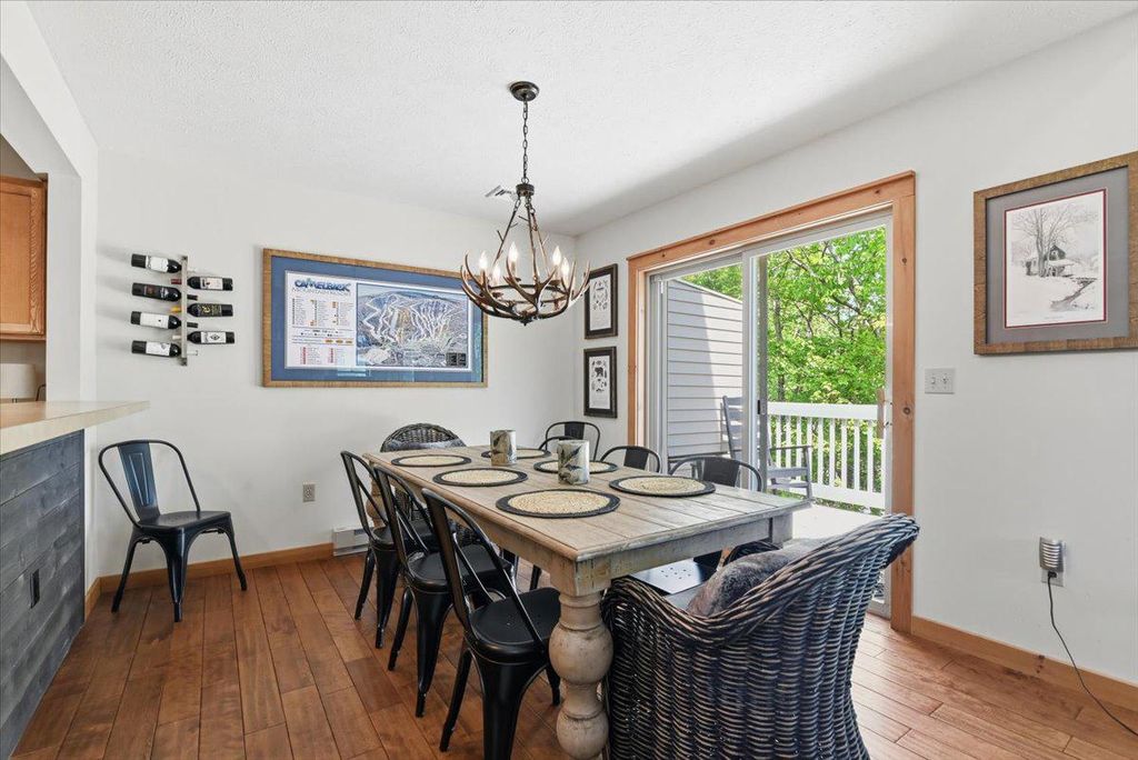 Image 13 of property listing at 344 HEMLOCK LN, Tannersville, PA 18372