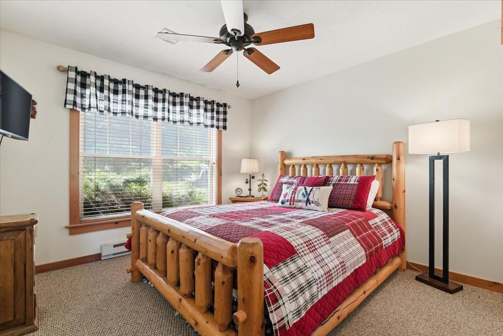 Image 23 of property listing at 344 HEMLOCK LN, Tannersville, PA 18372
