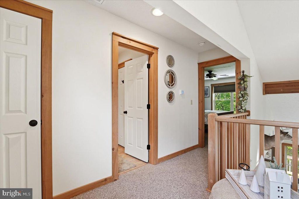 Image 27 of property listing at 344 HEMLOCK LN, Tannersville, PA 18372