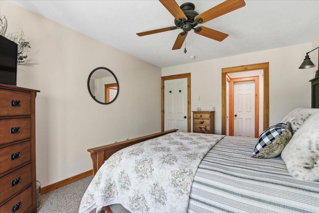 Image 32 of property listing at 344 HEMLOCK LN, Tannersville, PA 18372