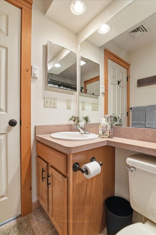 Image 34 of property listing at 344 HEMLOCK LN, Tannersville, PA 18372
