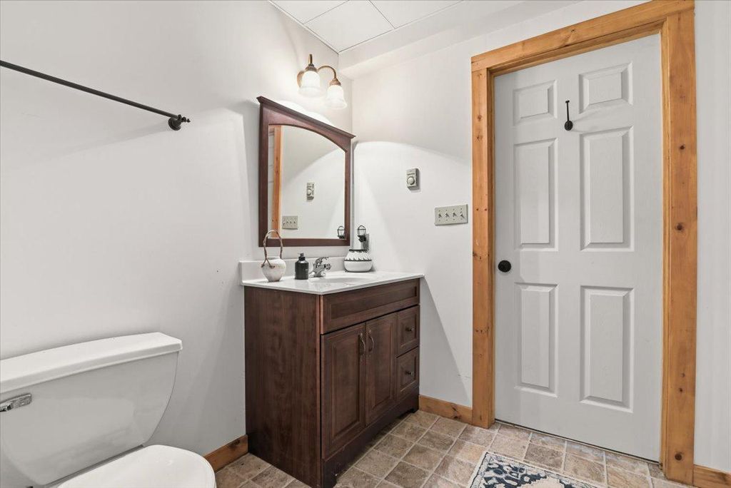 Image 46 of property listing at 344 HEMLOCK LN, Tannersville, PA 18372