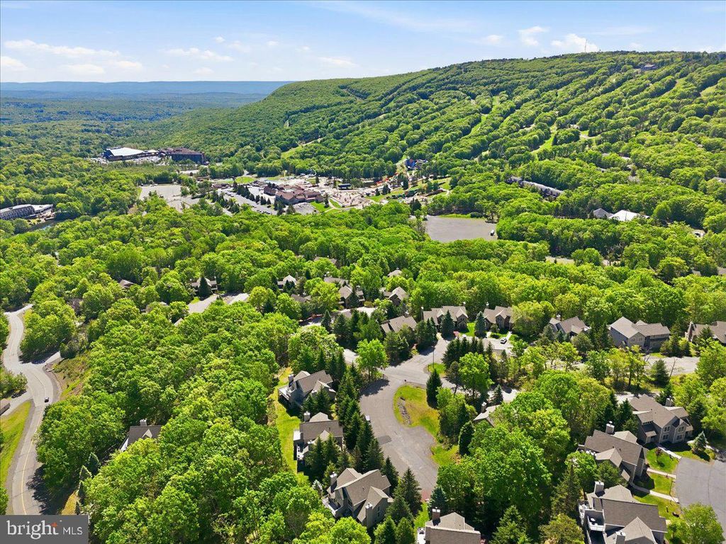 Image 48 of property listing at 344 HEMLOCK LN, Tannersville, PA 18372