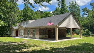 47 Blue Lake Drive, Huffman, TX 77336