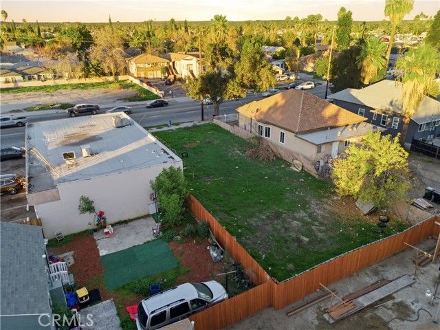 687 W 9th, San Bernardino, CA 92410