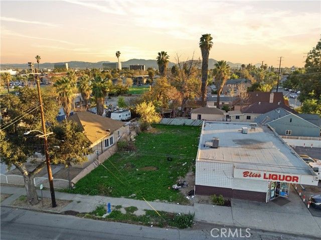 687 W 9th, San Bernardino, CA 92410