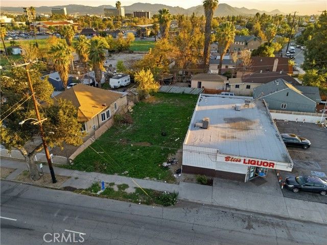 687 W 9th, San Bernardino, CA 92410