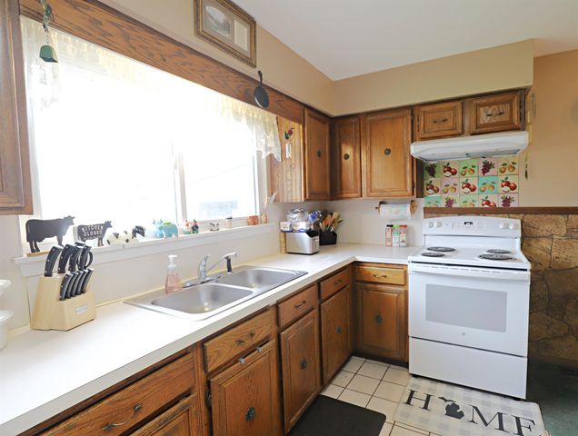 10356 Grand Blanc Road, Gaines, MI 48436