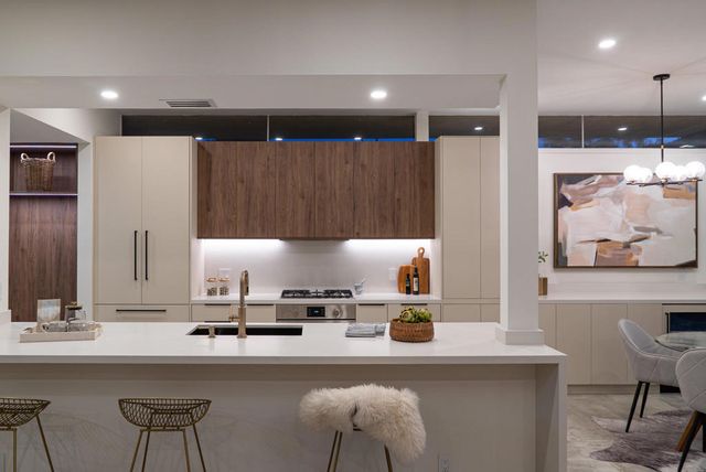 80 Lakeview Drive, Palm Springs, CA 92264