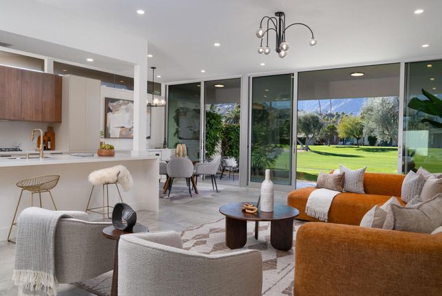 80 Lakeview Drive, Palm Springs, CA 92264