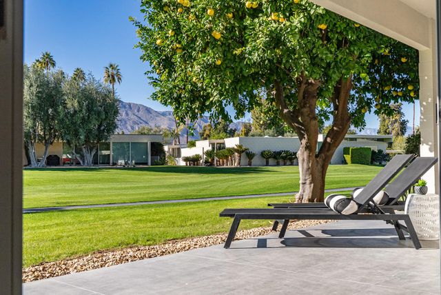 80 Lakeview Drive, Palm Springs, CA 92264