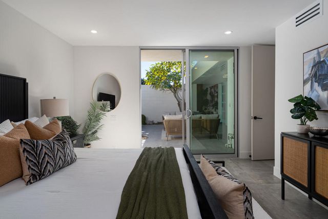 80 Lakeview Drive, Palm Springs, CA 92264