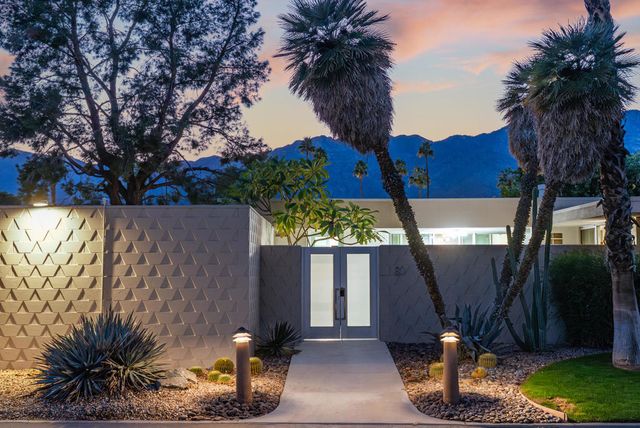 80 Lakeview Drive, Palm Springs, CA 92264