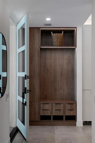 80 Lakeview Drive, Palm Springs, CA 92264