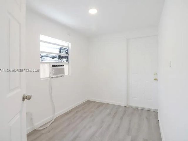 1927 Windsor Ave, West Palm Beach, FL 33407