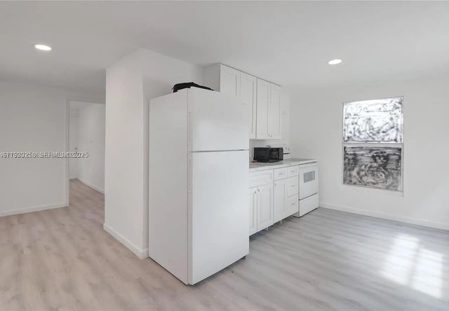 1927 Windsor Ave, West Palm Beach, FL 33407