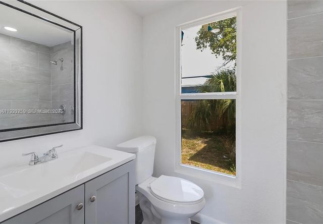 1927 Windsor Ave, West Palm Beach, FL 33407