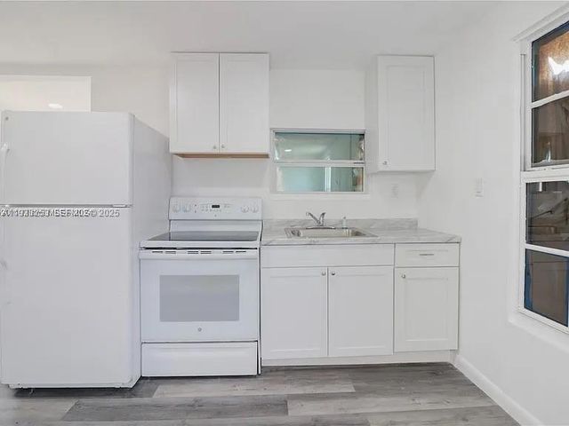 1927 Windsor Ave, West Palm Beach, FL 33407