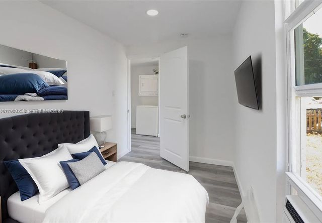 1927 Windsor Ave, West Palm Beach, FL 33407