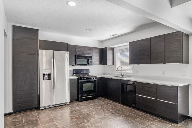 6124 Millhollow Lane, Fort Wayne, IN 46815