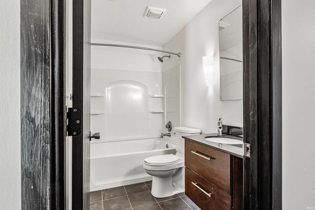 6124 Millhollow Lane, Fort Wayne, IN 46815