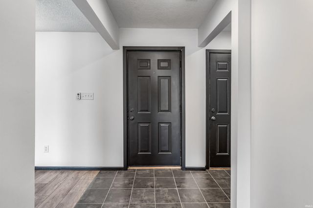 6124 Millhollow Lane, Fort Wayne, IN 46815