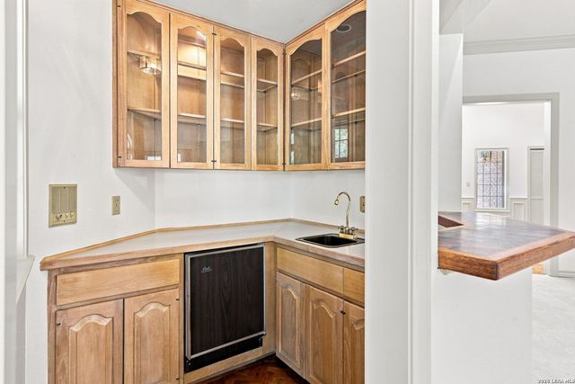 5 SANDHURST LN, San Antonio, TX 78257