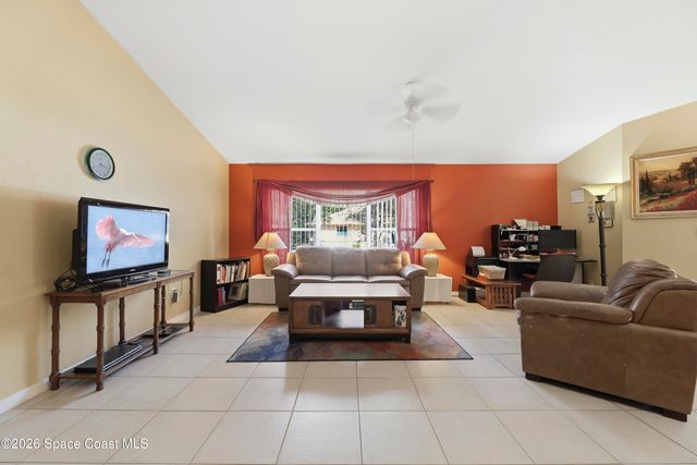 1142 NE Lincoln Street NE, Palm Bay, FL 32905