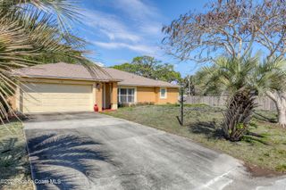 1142 NE Lincoln Street NE, Palm Bay, FL 32905