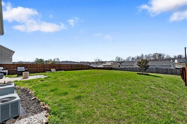 1869 Planters Walk Drive, Thomasville, NC 27360