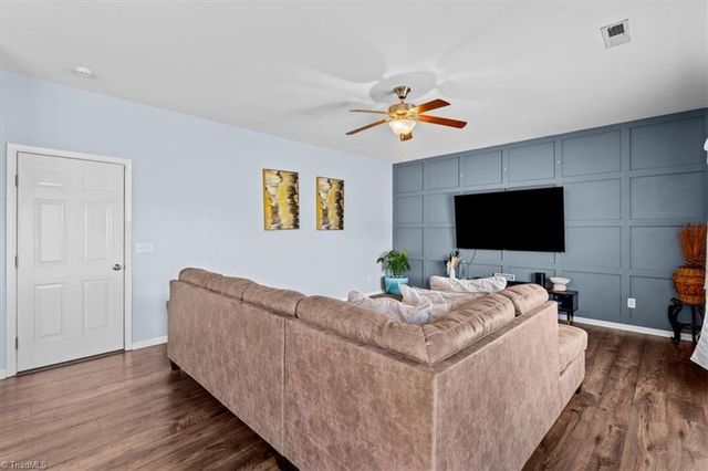 1869 Planters Walk Drive, Thomasville, NC 27360