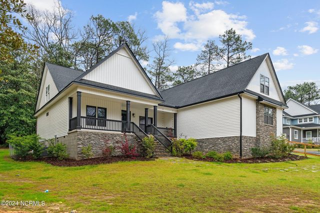 165 Riding Lane, Southern Pines, NC 28387