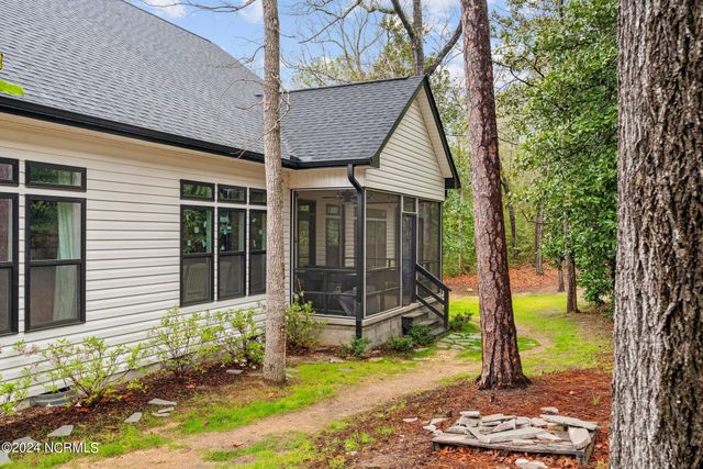 165 Riding Lane, Southern Pines, NC 28387