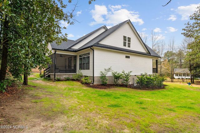 165 Riding Lane, Southern Pines, NC 28387
